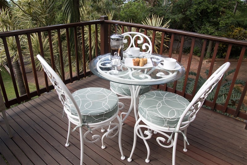 @93 Accommodation: Private Deck